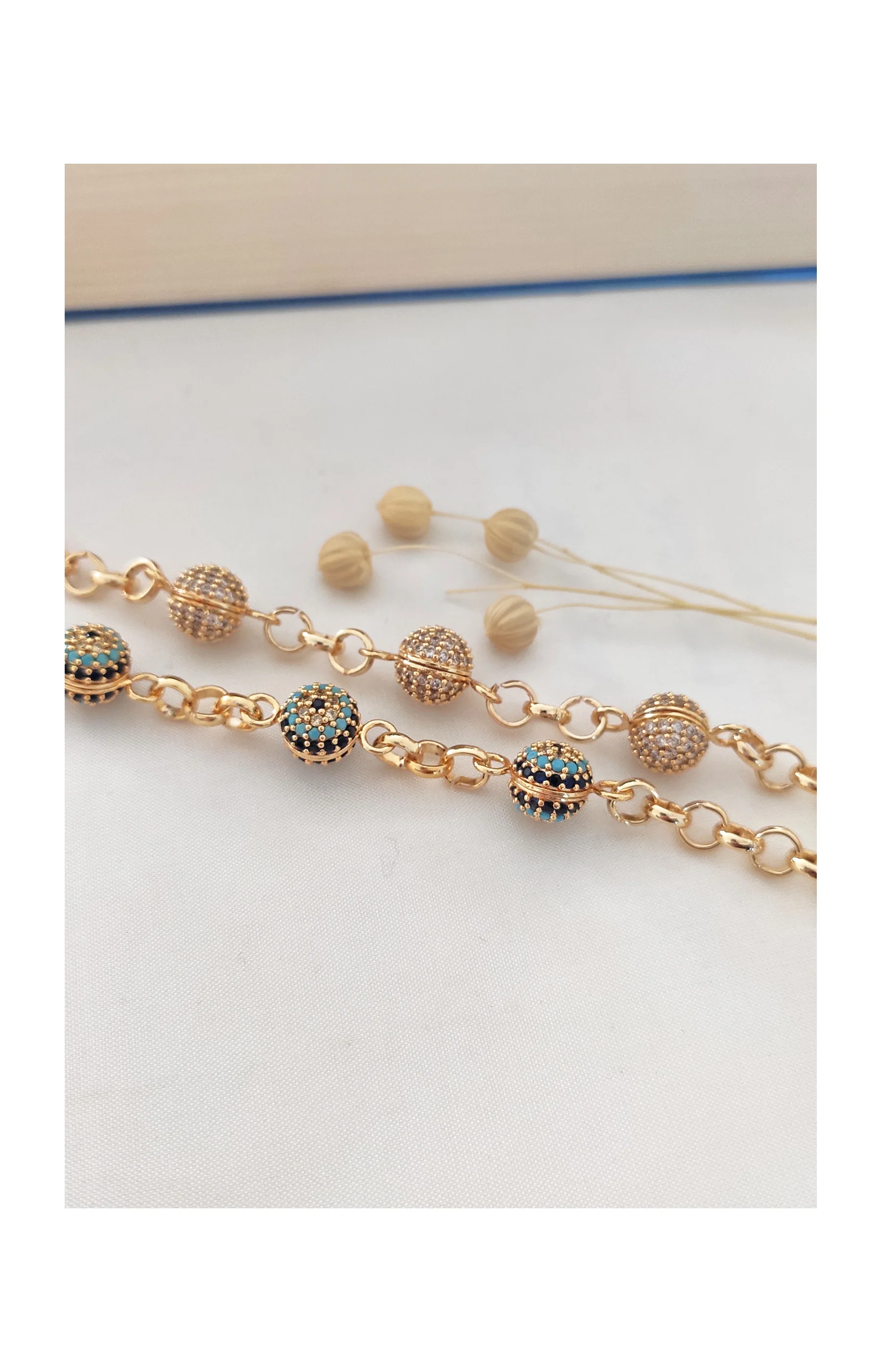 Bracelet chaîne - Laiton plaqué or & boules zircon - Image 3
