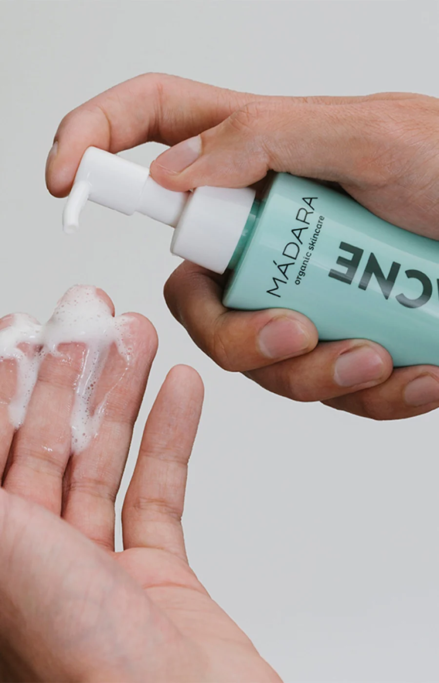 Nettoyant purifiant anti-imperfections - Peaux à imperfections - 140 ml - Image 2